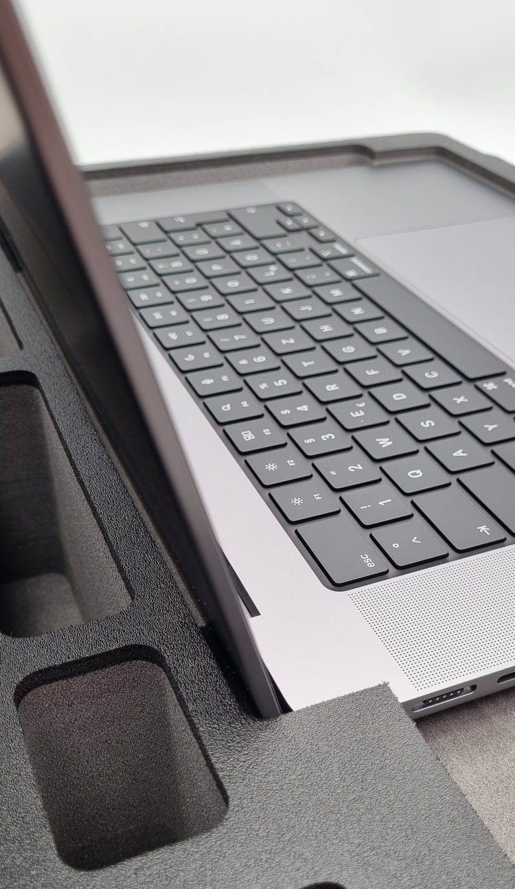 Professioneller Transportkoffer für Apple MacBook Pro (13", 14", 15", 16")